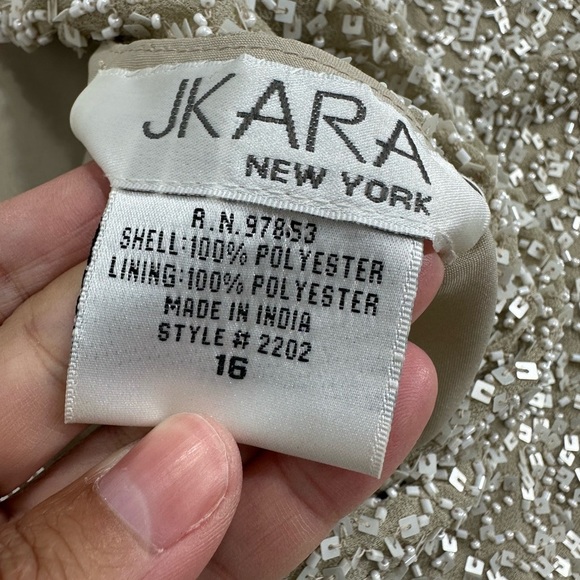 J Kara  formal sequin flutter sleeve bodice chiffon gown champagne size 16 - Picture 12 of 13